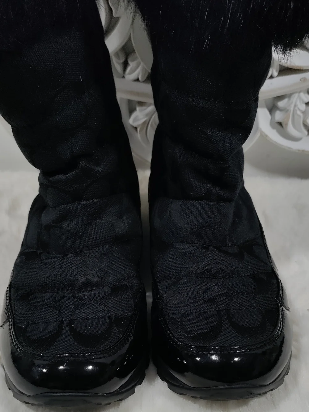 Coach cozy signature